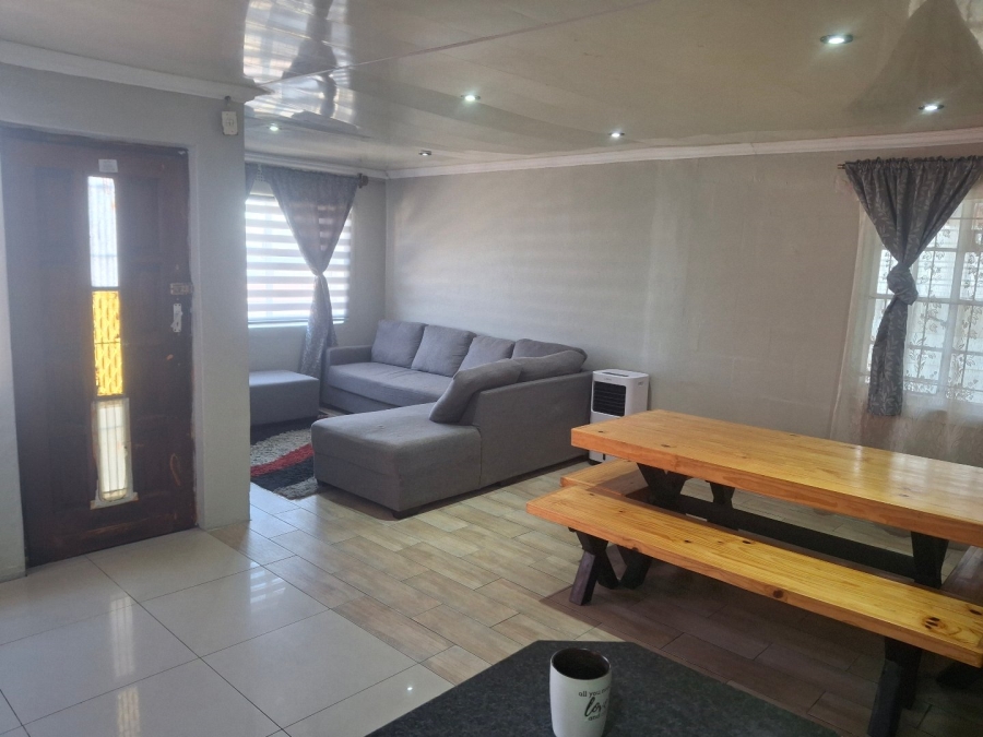 3 Bedroom Property for Sale in Mitchells Plain Central Western Cape